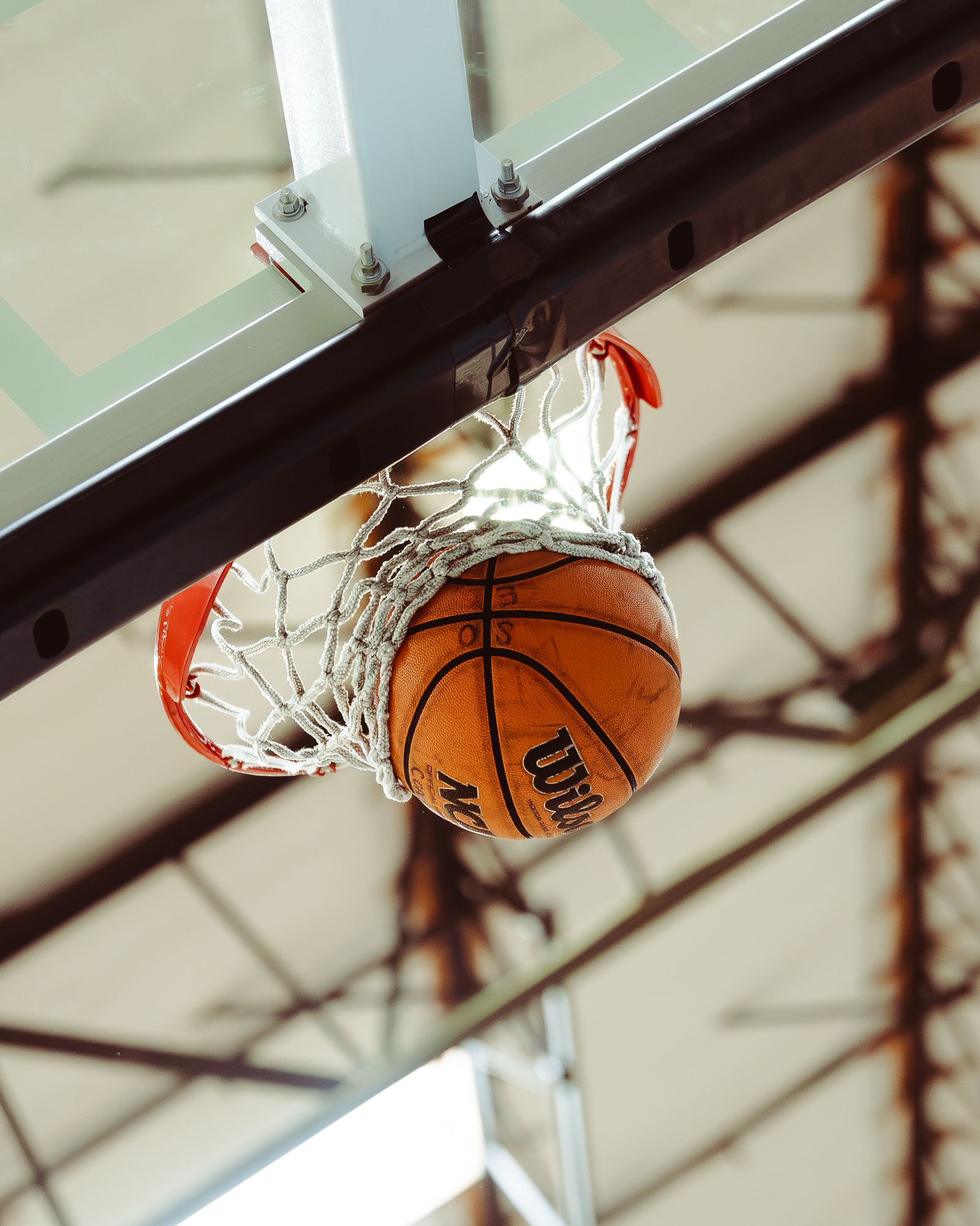 Ball dropping through the net